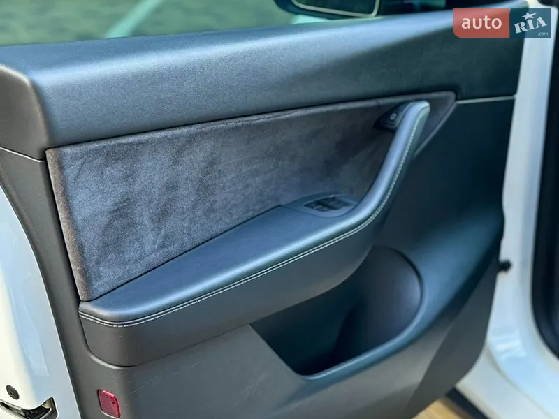 Tesla Model Y 2021 VIN 5YJYGDEE9MF209321 фото оголошення 7 з 59