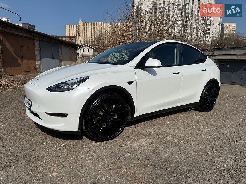 Позашляховик / Кросовер Tesla Model Y 2021 в Києві