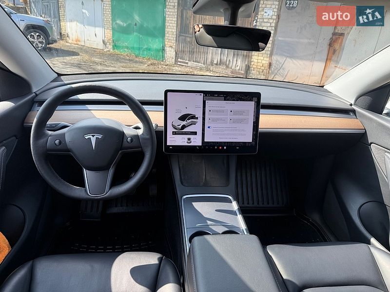 Позашляховик / Кросовер Tesla Model Y 2021 в Києві