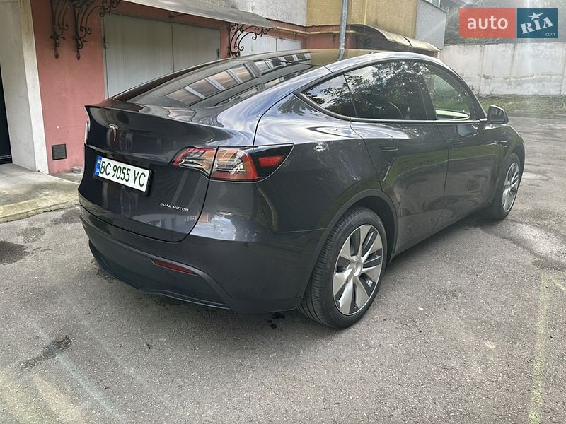 Внедорожник / Кроссовер Tesla Model Y 2024 в Тернополе
