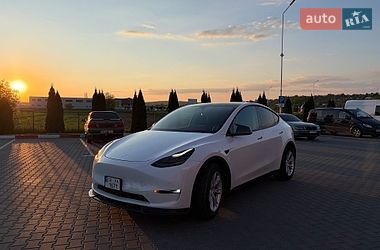 Внедорожник / Кроссовер Tesla Model Y 2021 в Черновцах