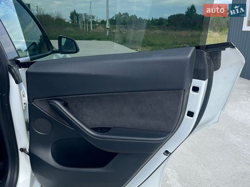 Внедорожник / Кроссовер Tesla Model Y 2020 в Львове фото 27 Внедорожник / Кроссовер Tesla Model Y 2020 в Львове