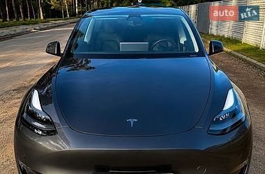 Внедорожник / Кроссовер Tesla Model Y 2020 в Киеве