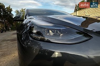 Внедорожник / Кроссовер Tesla Model Y 2020 в Киеве