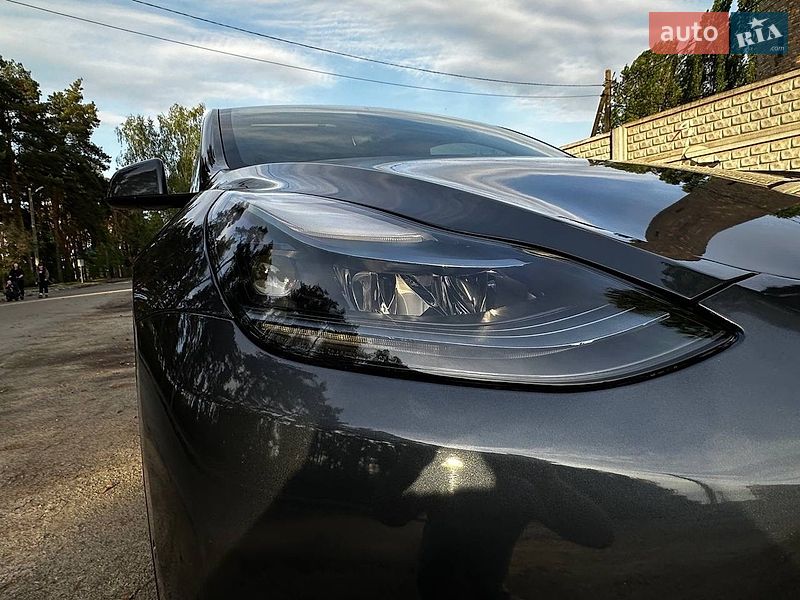 Внедорожник / Кроссовер Tesla Model Y 2020 в Киеве