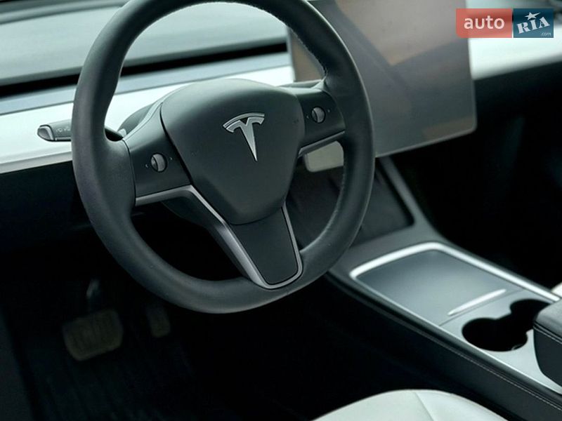 Позашляховик / Кросовер Tesla Model Y 2021 в Вінниці