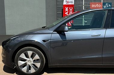 Внедорожник / Кроссовер Tesla Model Y 2023 в Киеве