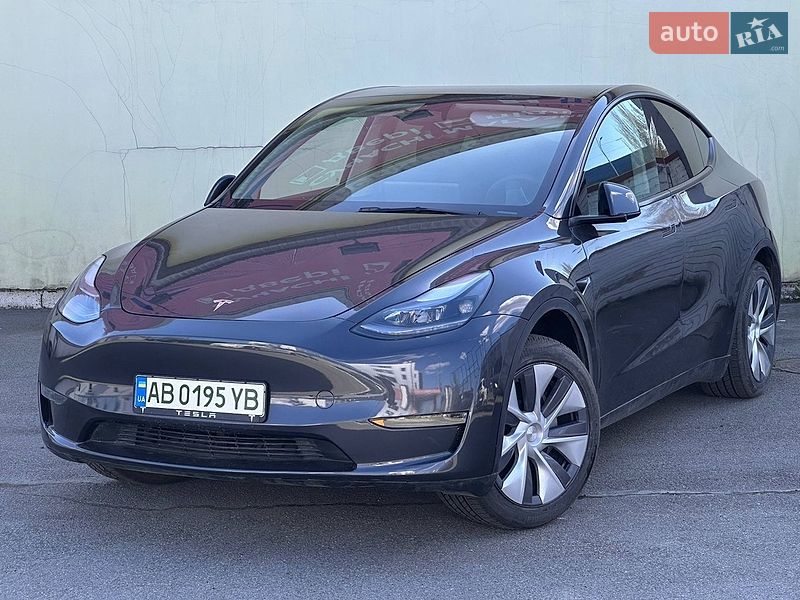 Внедорожник / Кроссовер Tesla Model Y 2025 в Киеве