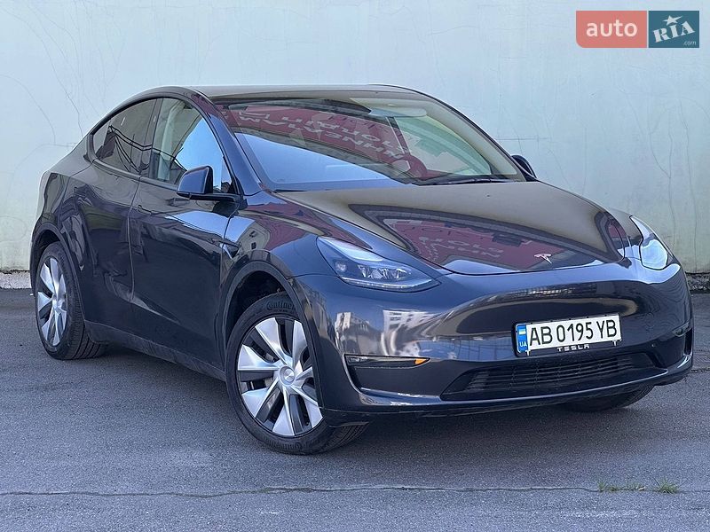 Внедорожник / Кроссовер Tesla Model Y 2025 в Киеве