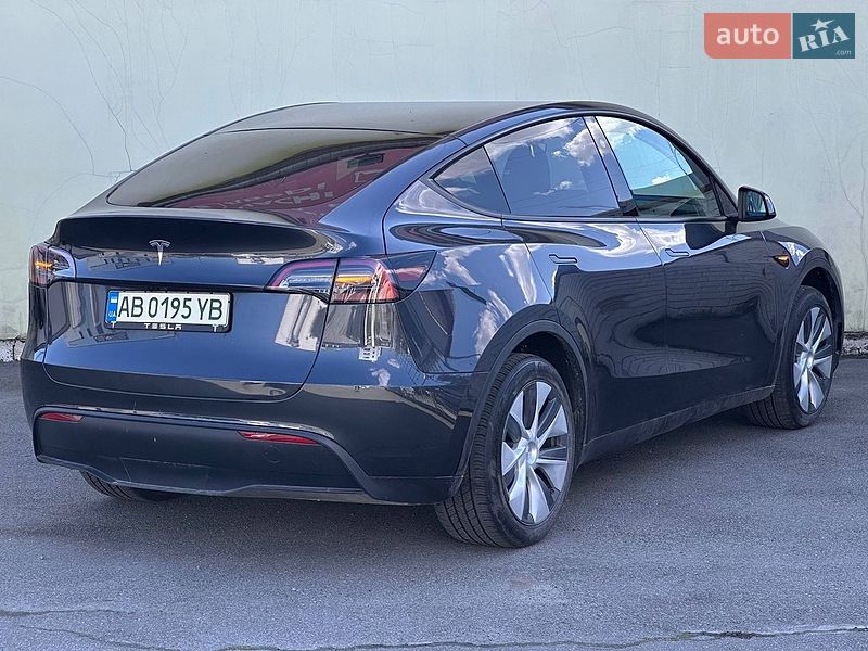 Внедорожник / Кроссовер Tesla Model Y 2025 в Киеве