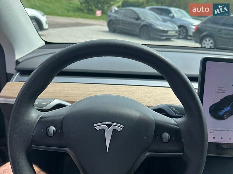 Позашляховик / Кросовер Tesla Model Y 2020 в Рівному