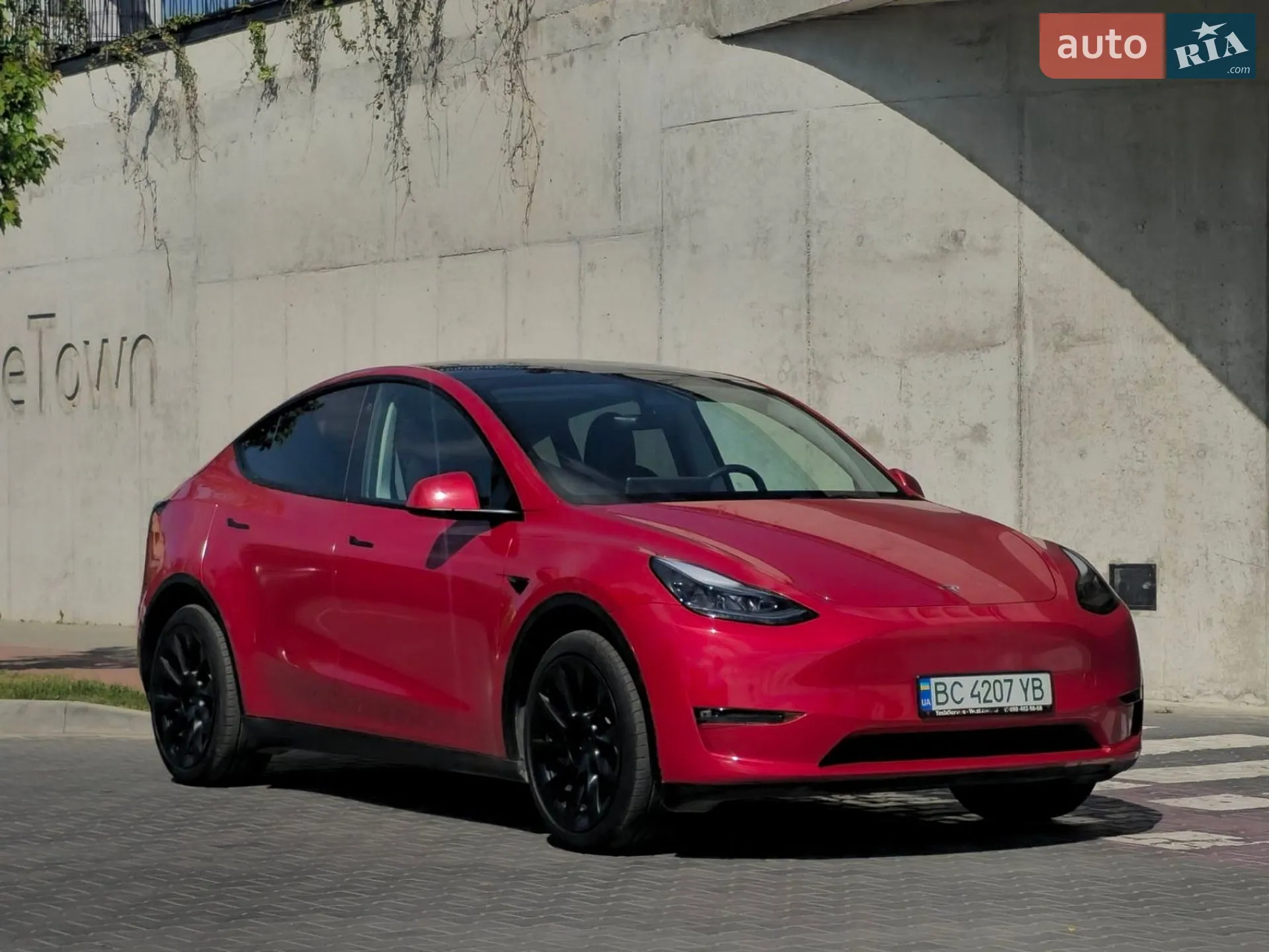 2023 Tesla Model Y - мініатюра 3