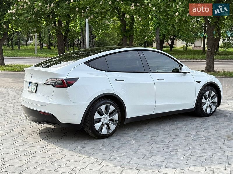 Внедорожник / Кроссовер Tesla Model Y 2021 в Ровно