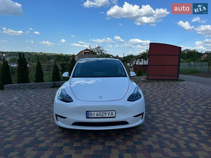 Tesla Model Y 2022