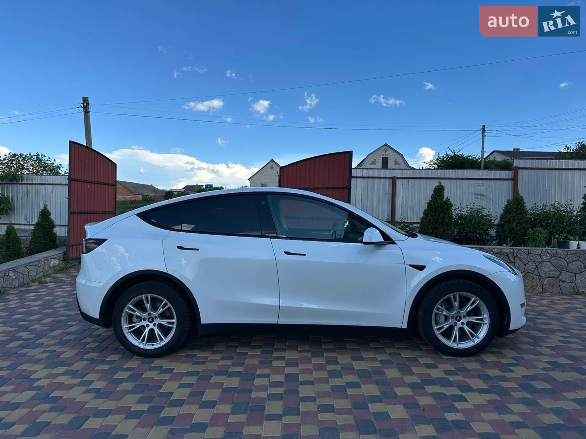 2022 Tesla Model Y - мініатюра 5