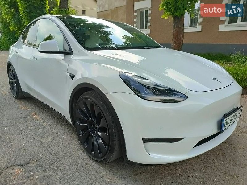 Внедорожник / Кроссовер Tesla Model Y 2021 в Тернополе
