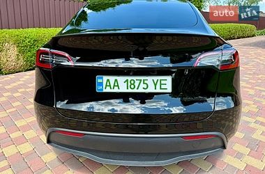 Позашляховик / Кросовер Tesla Model Y 2024 в Києві