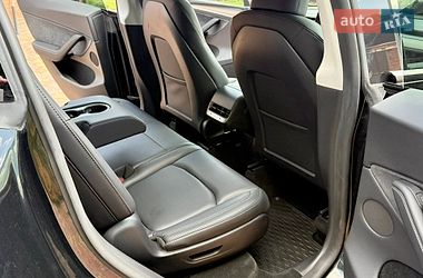 Позашляховик / Кросовер Tesla Model Y 2024 в Києві