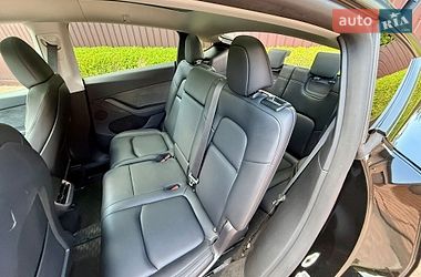 Позашляховик / Кросовер Tesla Model Y 2024 в Києві