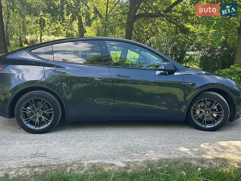 Позашляховик / Кросовер Tesla Model Y 2024 в Тернополі фото 9 Позашляховик / Кросовер Tesla Model Y 2024 в Тернополі