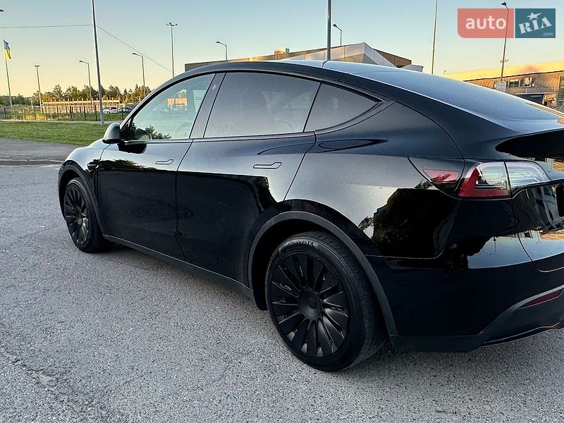 Позашляховик / Кросовер Tesla Model Y 2023 в Львові