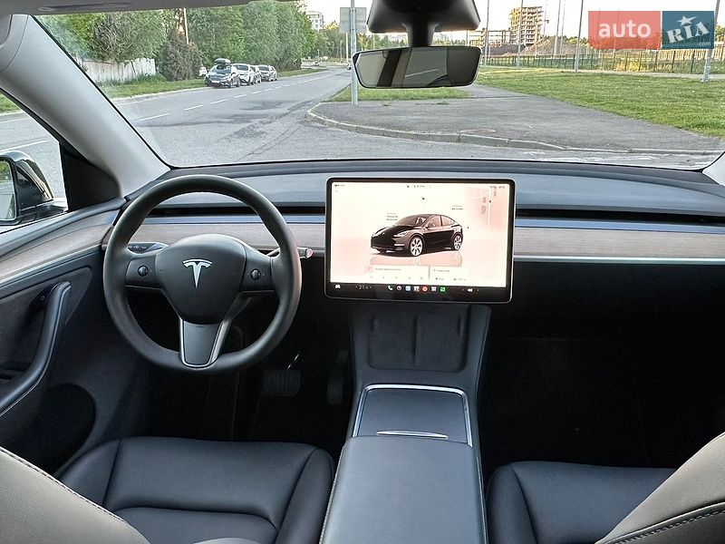 Позашляховик / Кросовер Tesla Model Y 2023 в Львові