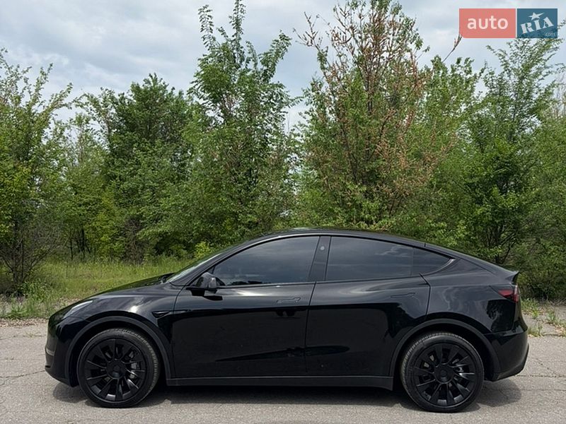 Позашляховик / Кросовер Tesla Model Y 2023 в Києві фото 6 Позашляховик / Кросовер Tesla Model Y 2023 в Києві