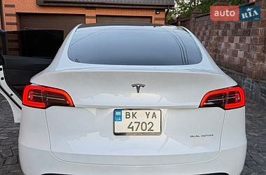 Внедорожник / Кроссовер Tesla Model Y 2023 в Костополе