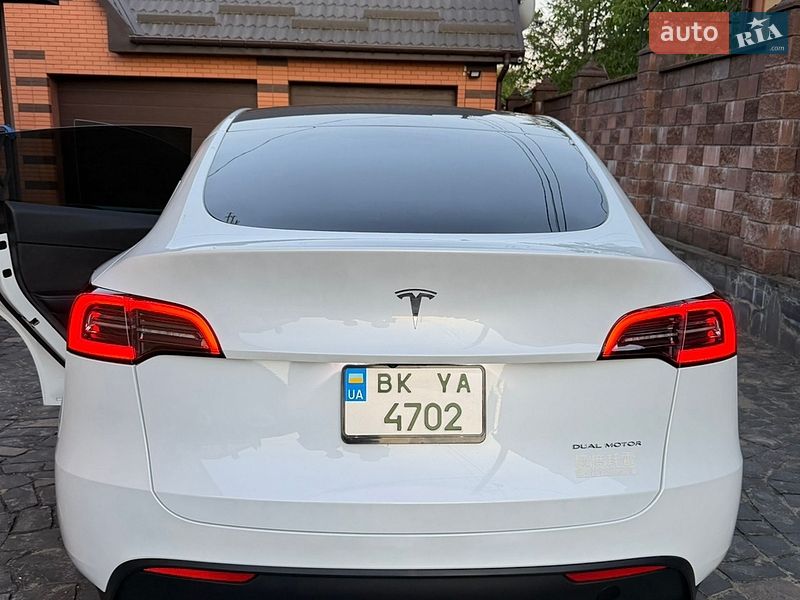 Внедорожник / Кроссовер Tesla Model Y 2023 в Костополе