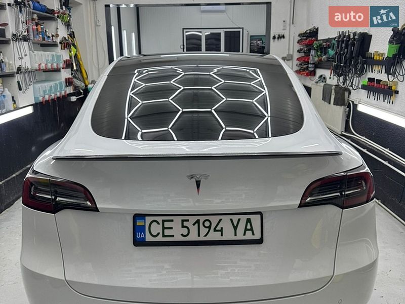 Позашляховик / Кросовер Tesla Model Y 2022 в Кіцмані