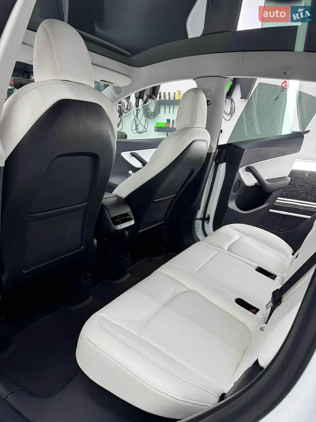 2022 Tesla Model Y - мініатюра 19