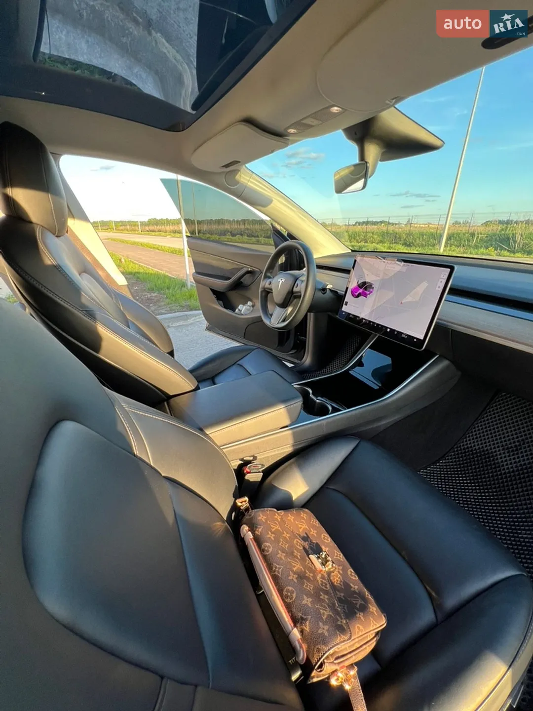 2021 Tesla Model Y - мініатюра 19