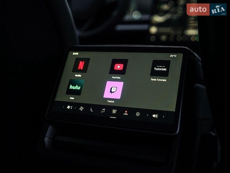 Позашляховик / Кросовер Tesla Model Y 2025 в Львові