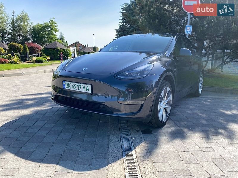 Внедорожник / Кроссовер Tesla Model Y 2024 в Сарнах фото 38 Внедорожник / Кроссовер Tesla Model Y 2024 в Сарнах