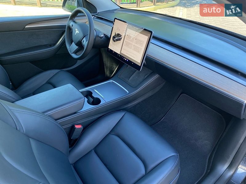 Внедорожник / Кроссовер Tesla Model Y 2024 в Сарнах фото 46 Внедорожник / Кроссовер Tesla Model Y 2024 в Сарнах