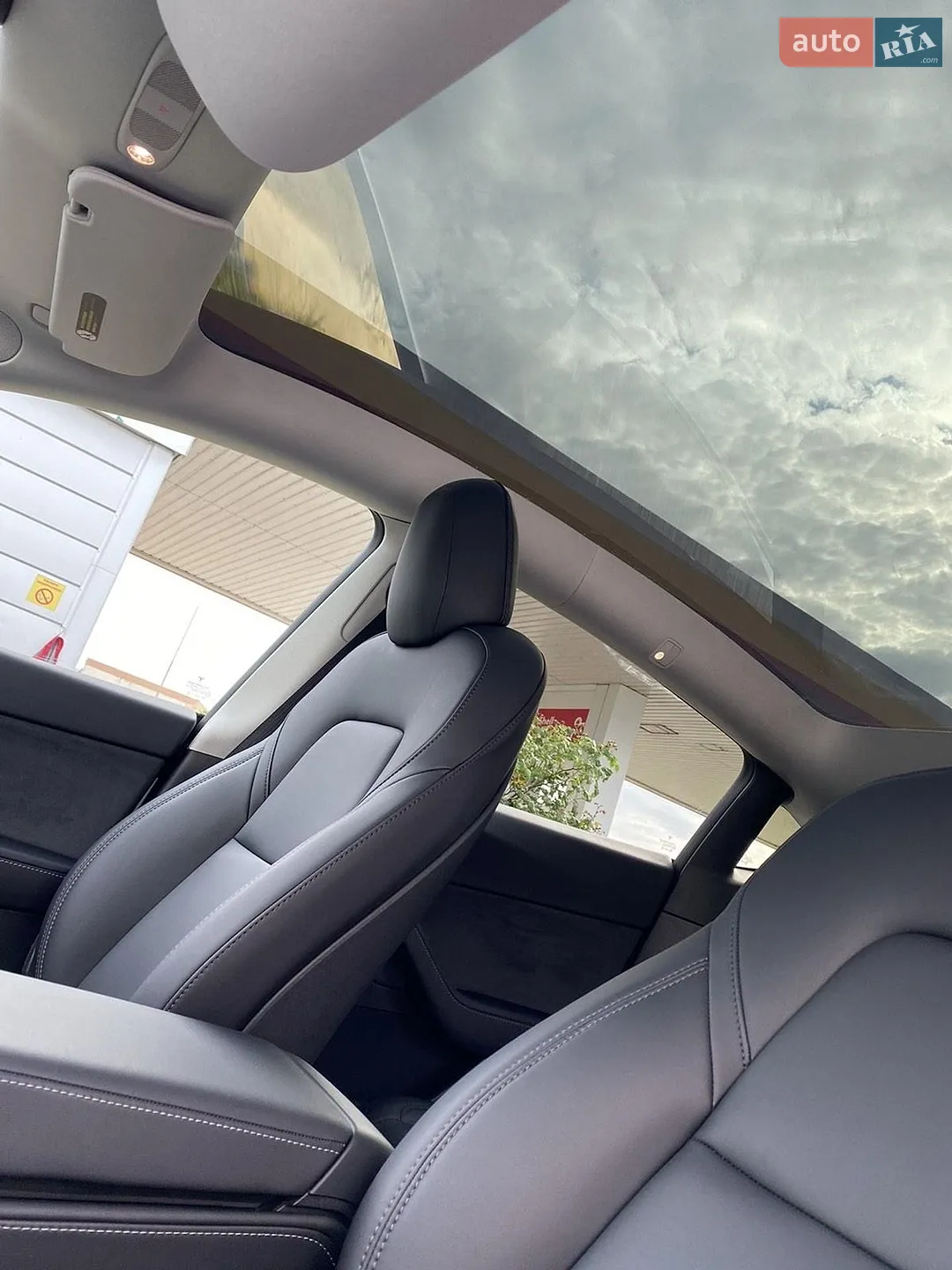 2021 Tesla Model Y - мініатюра 10