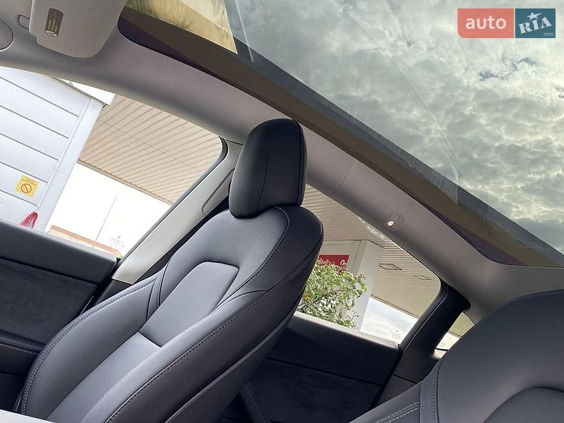 Внедорожник / Кроссовер Tesla Model Y 2021 в Тернополе