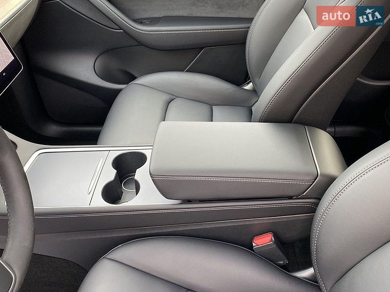 Внедорожник / Кроссовер Tesla Model Y 2021 в Тернополе