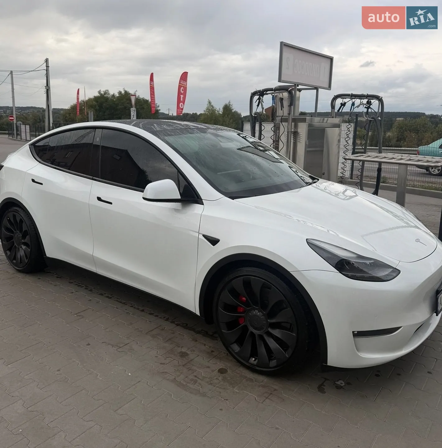 2022 Tesla Model Y - мініатюра 2