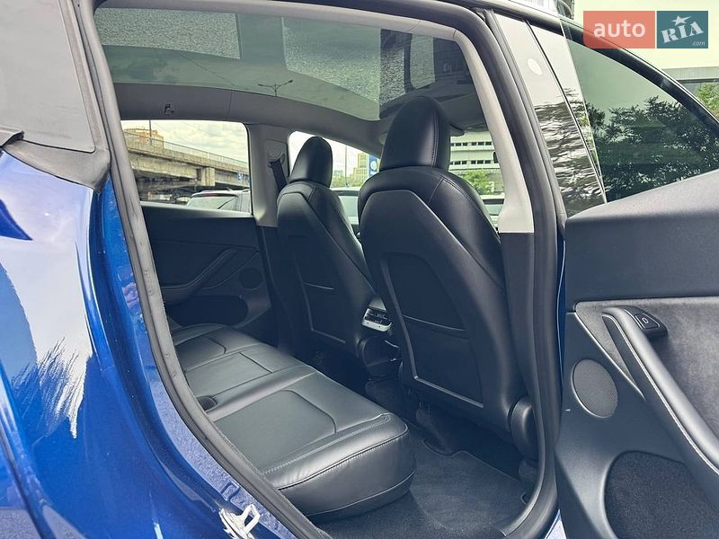 Внедорожник / Кроссовер Tesla Model Y 2023 в Днепре