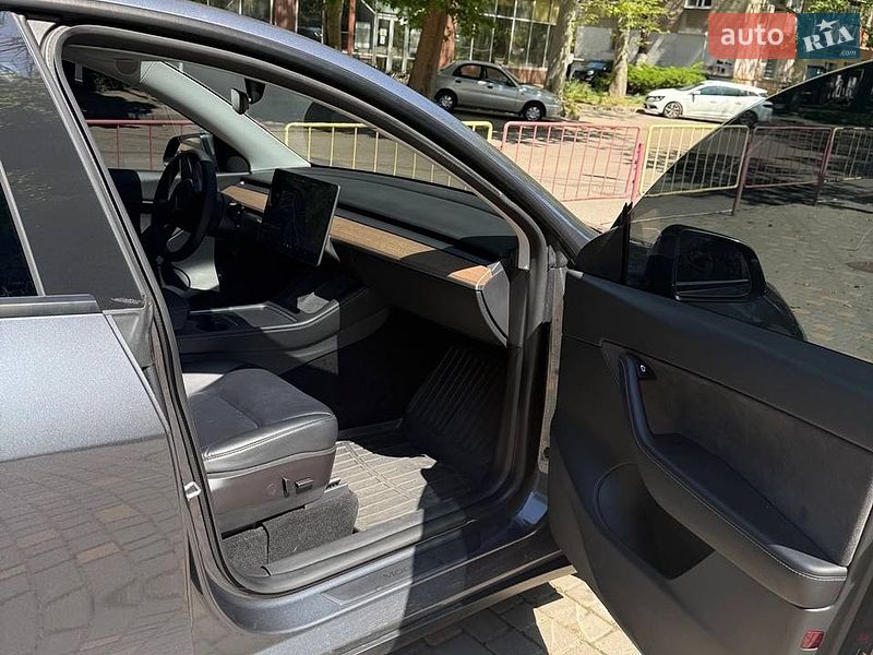 Позашляховик / Кросовер Tesla Model Y 2021 в Одесі