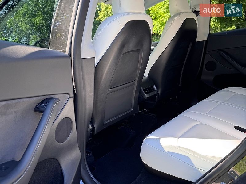 Внедорожник / Кроссовер Tesla Model Y 2024 в Виннице