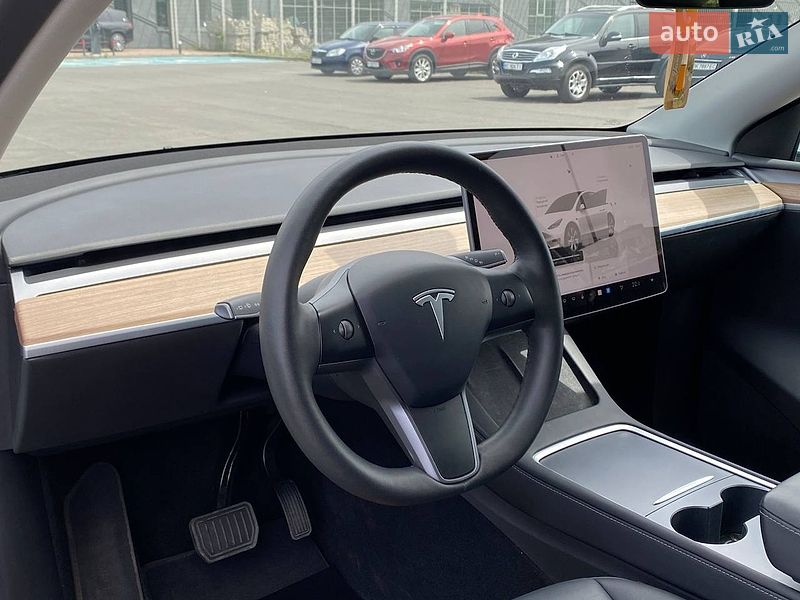 Внедорожник / Кроссовер Tesla Model Y 2023 в Львове фото 10 Внедорожник / Кроссовер Tesla Model Y 2023 в Львове