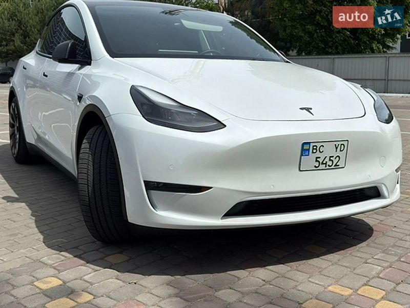 Внедорожник / Кроссовер Tesla Model Y 2022 в Луцке