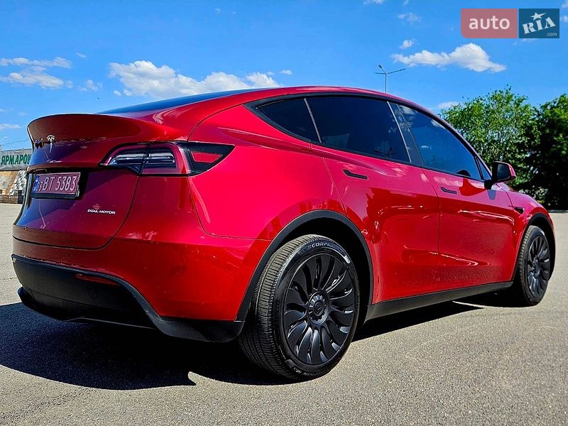 Позашляховик / Кросовер Tesla Model Y 2024 в Дніпрі