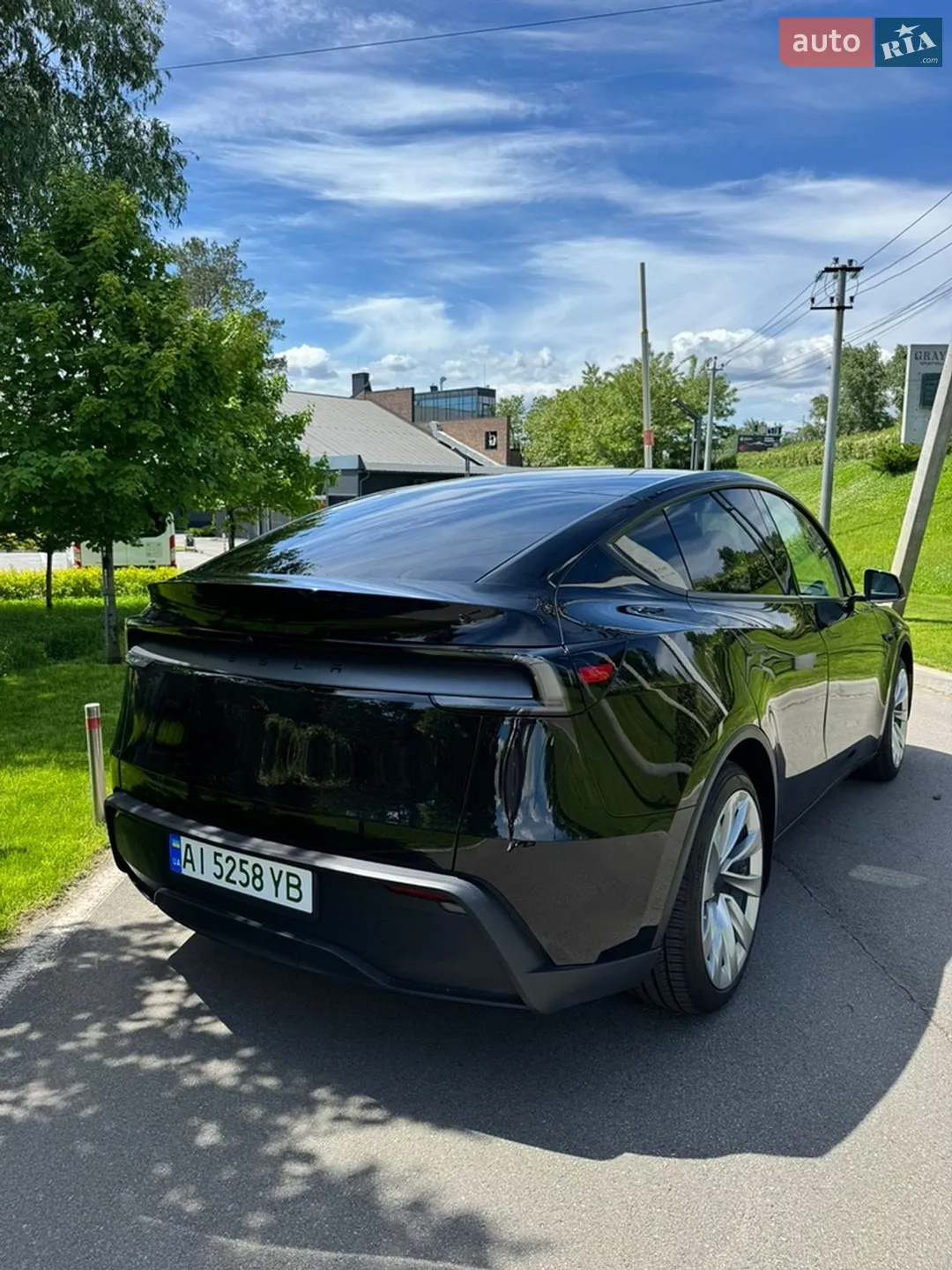 2025 Tesla Model Y - мініатюра 13