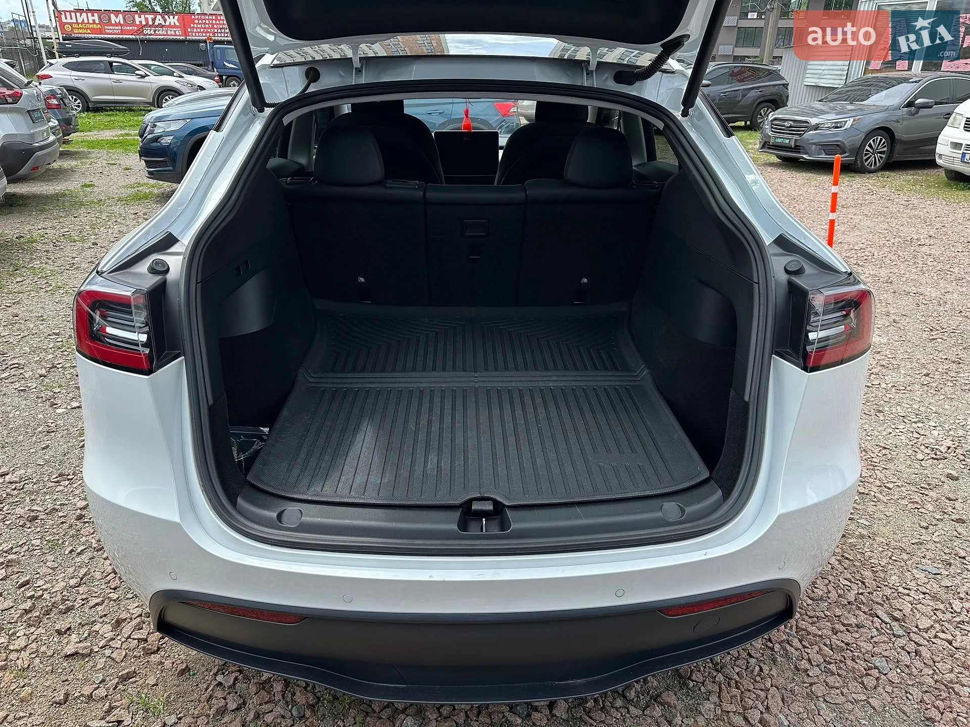 2022 Tesla Model Y - мініатюра 16