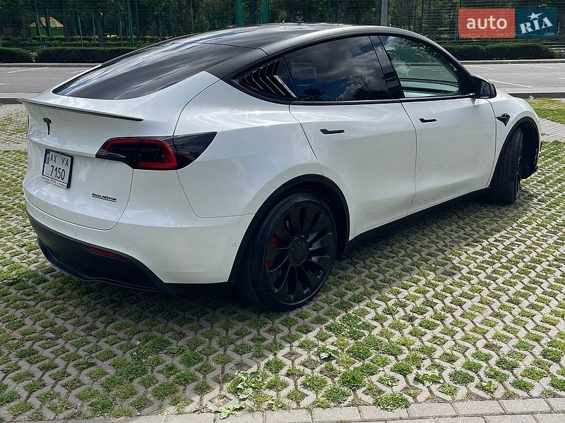 Позашляховик / Кросовер Tesla Model Y 2022 в Харкові