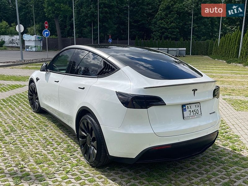 Позашляховик / Кросовер Tesla Model Y 2022 в Харкові фото 14 Позашляховик / Кросовер Tesla Model Y 2022 в Харкові