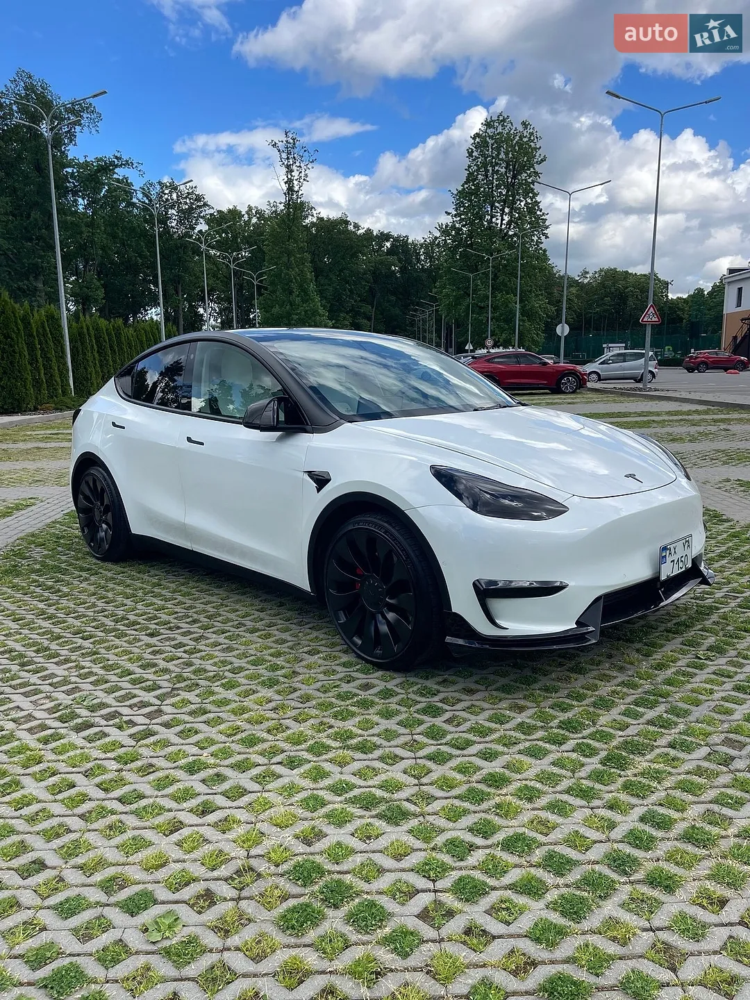 2022 Tesla Model Y - мініатюра 4
